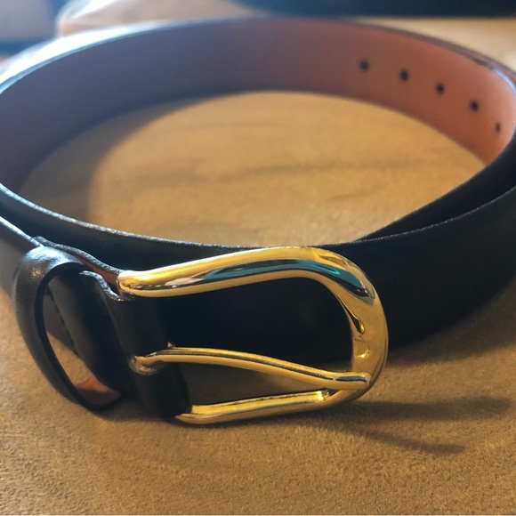 Trafalgar Black Leather Belt NWOT with Gold To e Buckle in Size 34 - Picture 2 of 8